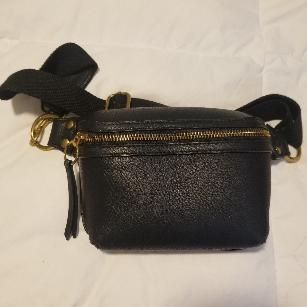 Fanny pack!!